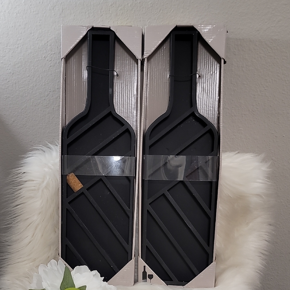 🍾Black Metal Wine Bottle-shaped Cork Holders🍾